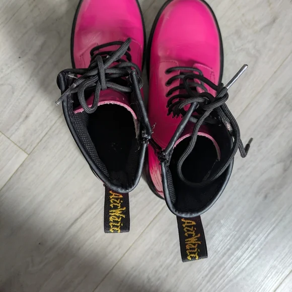Dr. Martens Delaney Pink Youth Combat Boots Size 6 - Picture 5 of 6